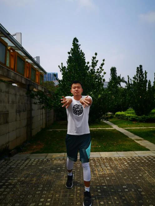 刻苦训练篮球时如何避免受伤的建议_0